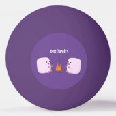 Cute roze marshmallows by kamp fire cartoon pingpongbal (Achterkant)