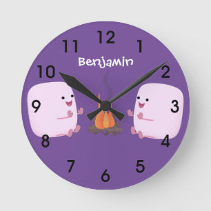 Cute roze marshmallows by kamp fire cartoon ronde klok