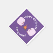 Cute roze marshmallows by kamp fire cartoon servet (Hoek)