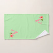 Cute roze monogram met bloem op kalkgroen bad handdoek (Handdoek)