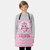 Cute Roze Uil met Sjaal en Mutss Schort (Gedragen)