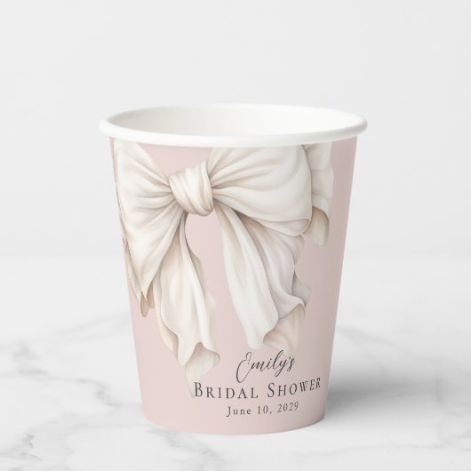Cute Roze Witte Strik op Roze Bruidsdouche Papieren Bekers (Voorkant)
