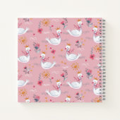 Cute roze zwaan en zonnebloem met monogram notitieboek (Achterkant)