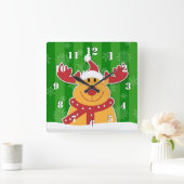 Cute Rudolph in The Snow Green Kerstmis Vierkante Klok (Huis)