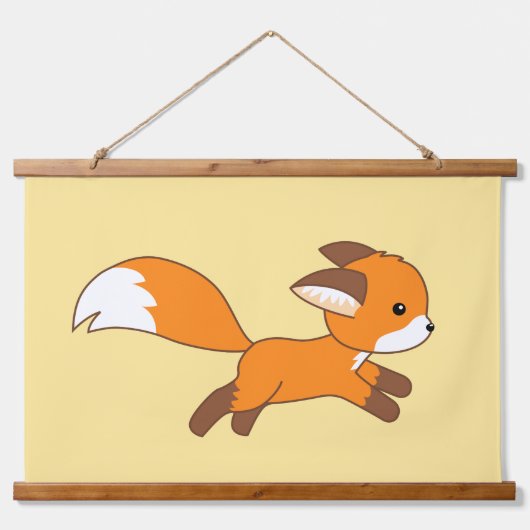 Cute Running Fox op Yellow Hangend Wandkleed (Voorkant)