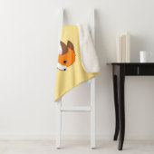 Cute Running Fox op Yellow Sherpa Deken (In situ)
