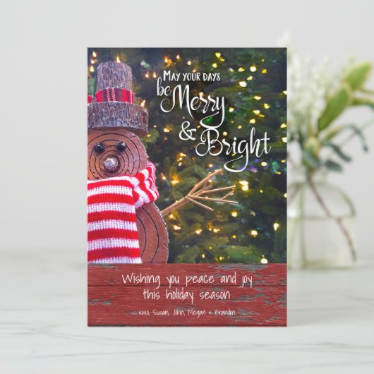 Cute Rustic Log Snowman Days zijn Merry Bright Quo Feestdagenkaart (Staand voorkant)