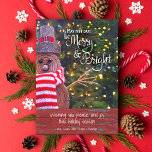 Cute Rustic Log Snowman Days zijn Merry Bright Quo Feestdagenkaart<br><div class="desc">"Moge je dagen vrolijk en helder zijn." Een citaat uit een witte scripttypografie en een close-upfoto van een gelukkige en schattige, rustige sneeuwpop, gewikkeld in een rode en witte gestreepte sjaal tegen aangestoken bomen helpen je met Kerstmis en Nieuwjaar. Voel de warmte en de vreugde van het vakantieseizoen als je...</div>