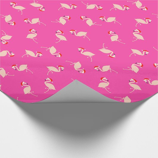 Cute Santa Flamingos Pattern Hot Pink kerst Cadeaupapier (Hoek)