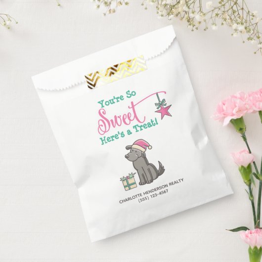 Cute Santa Hat Dog Hier is een Treat Sweet Bedankzakje (Gezegeld)