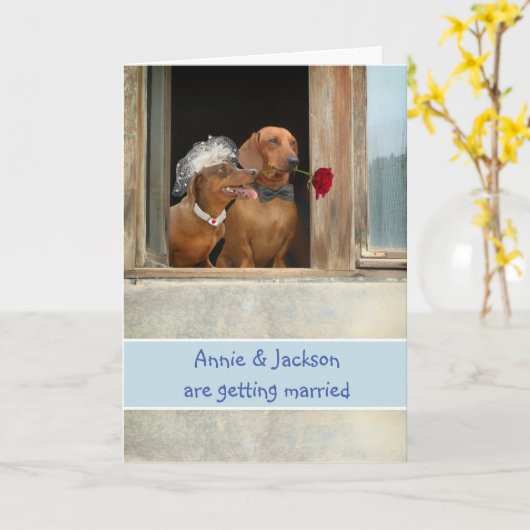 Cute Save the Date with Dachshund Couple in Window Kaart (Gele Bloem)