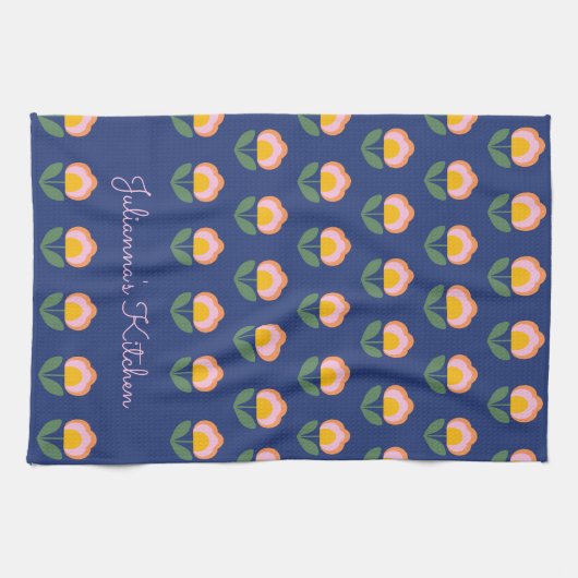 Cute Scandinavian Blue Flower Pattern Monogramed Theedoek (Horizontaal)