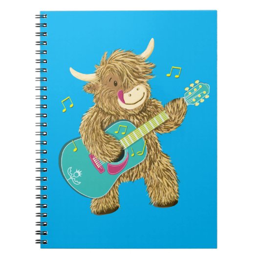 Cute Scottish Highland Koe Plays Guitar Notitieboek (Voorkant)