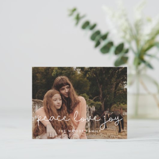 Cute script Peace Love Joy Feestdagenkaart (Staand voorkant)