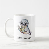 Cute Seal Reading Book Custom Koffiemok (Links)