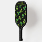 Cute Shamrock Pattern Green en Black Custom Name Pickleball Paddle (Links)