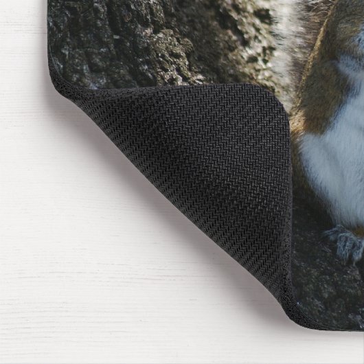 Cute, Shy Squirrel mousepad Muismat (Hoek)