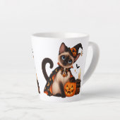 Cute Siamese Cat Witch Halloween Latte Mok (Rechterhoek)