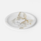 Cute Simple Ivory Bow Baby Shower Papieren Bordje (Gekanteld)