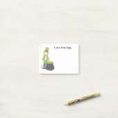 Cute Simple Leprechaun St. Patrick's Day Green Post-it® Notes (Op bureau)