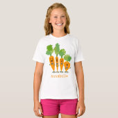 Cute singing carrot cartoon illustratie t-shirt (Voorkant volledig)