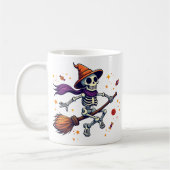Cute Skeleton Riding Broom Halloween Mug Koffiemok (Links)