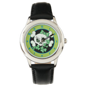 Cute Skull met Shamrocks Horloge