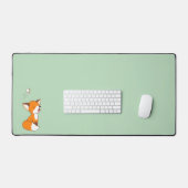 Cute Sleepy Little Fox on Green Bureaumat (Keyboard & Muis)