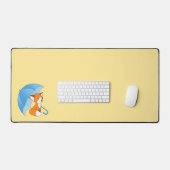 Cute Sleepy Little Fox onder Umbrella op Yellow Bureaumat (Keyboard & Muis)