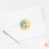Cute Sleepy Little Fox onder Umbrella op Yellow Ronde Sticker (Envelop)