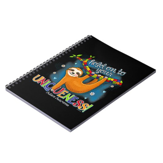 Cute sloth autisme outfit houdt vast aan je unieke notitieboek (Linkerzijde)