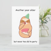 Cute Sloth Birthday Feestdagenkaart (Staand voorkant)