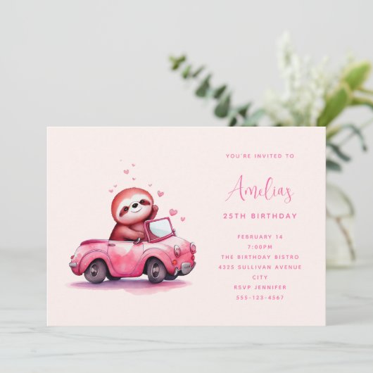 Cute Sloth in a Pink Convertible  Birthday Kaart (Staand voorkant)