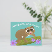 Cute slow loris bloemen cartoon illustratie briefkaart (Staand voorkant)