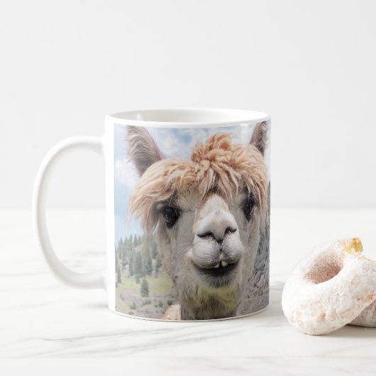 Cute Smiling Alpaca Photo Afbeelding Koffiemok (Met donut)