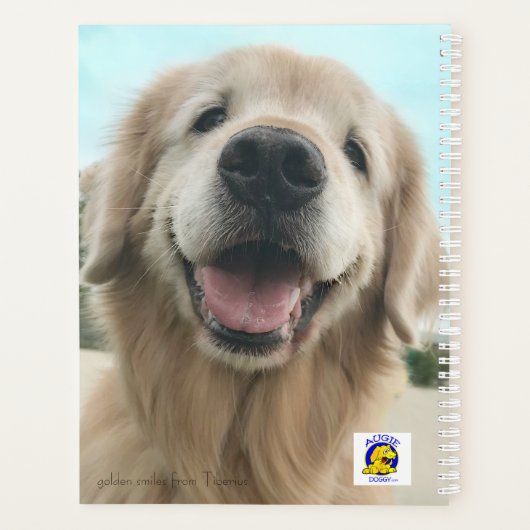 Cute Smiling Golden Retriever in Closeup Custom Planner (Achterkant)