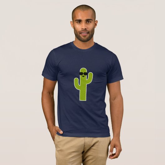 Cute Smiling Green Cactus Wearing Sunglazen T-shirt (Voorkant volledig)