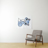 CUTE SMILING SKY BLUE KITTEN WITH BLUE EYES. WANDKLEED (In Situ (horizontaal))