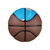 Cute snow leopard cartoon basketbal (Rechts)