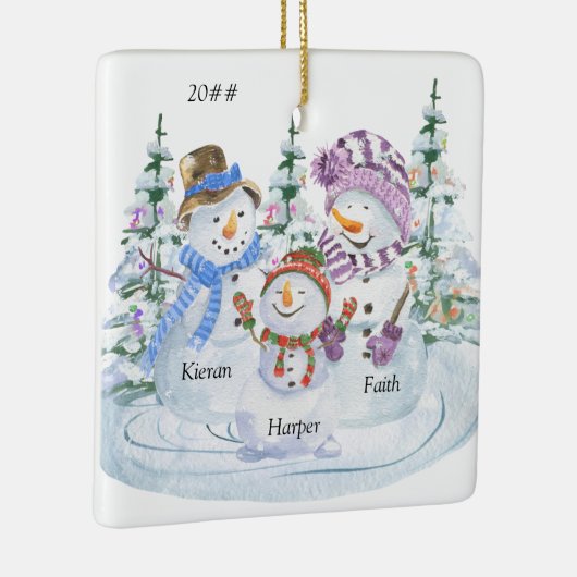 Cute Snowman Familie van 3 Gepersonaliseerde Kerst Keramisch Ornament (Rechts)