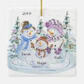 Cute Snowman Familie van 3 Gepersonaliseerde Kerst Keramisch Ornament (Achterkant)