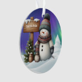 Cute snowman on North Pole with northern lights Ornament (voorkant)