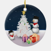 Cute Snowmen met kerstboom Keramisch Ornament (Achterkant)