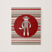 Cute Sock Monkey op rode cirkel rode bruine strepe Legpuzzel (Verticaal)