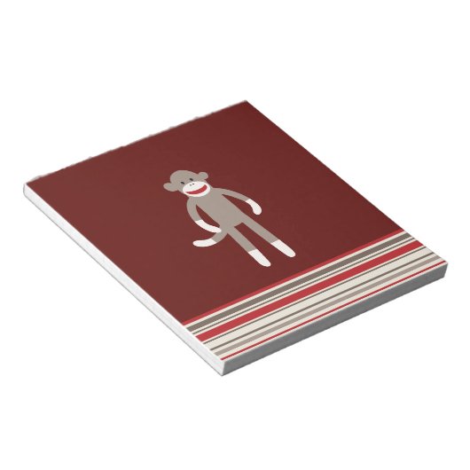 Cute Sock Monkey op rood met strepen Notitieblok (Schuin)