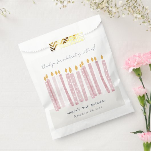 Cute Soft Pastel Pink Waterverf Birthday Kandels Bedankzakje (Gezegeld)