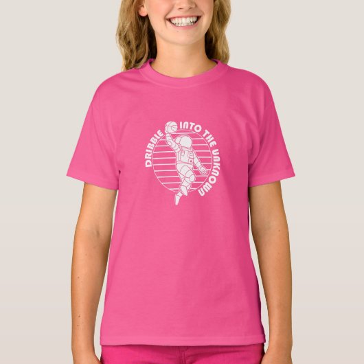 Cute Space Astronaut die Basketball speelt T-shirt (Voorkant)