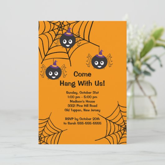 Cute Spiders Halloween Party Invitation Kaart (Staand voorkant)