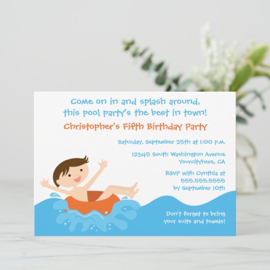 Cute splash boy's poolparty verjaardagsuitnodiging kaart (Staand voorkant)