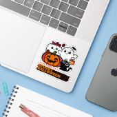 Cute Spooky Halloween Sticker (Laptop met iPhone)